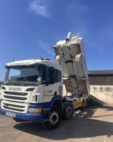 Delivery of new aggregate to our Droitwich Depo